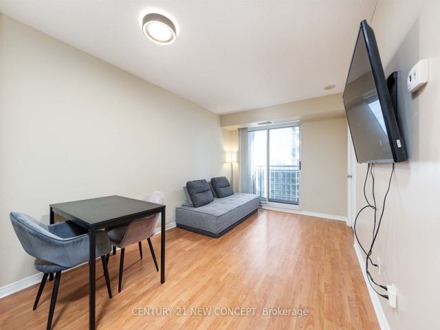 1112 - 155 Beecroft Rd