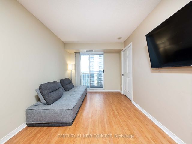 1112 - 155 Beecroft Rd
