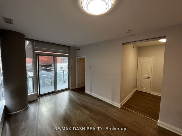 708 - 8 Mercer St