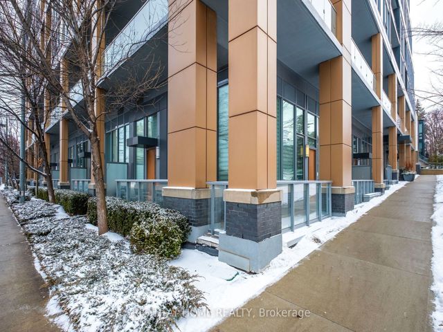 Th6 - 6 Parkwood Ave