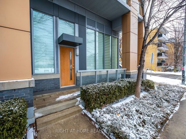 Th6 - 6 Parkwood Ave