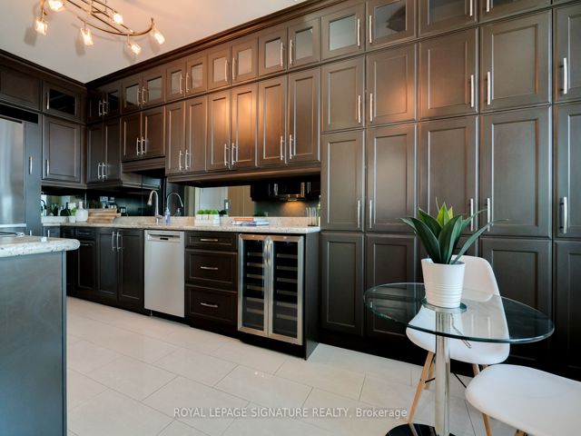 1110 - 20 Bloorview Pl