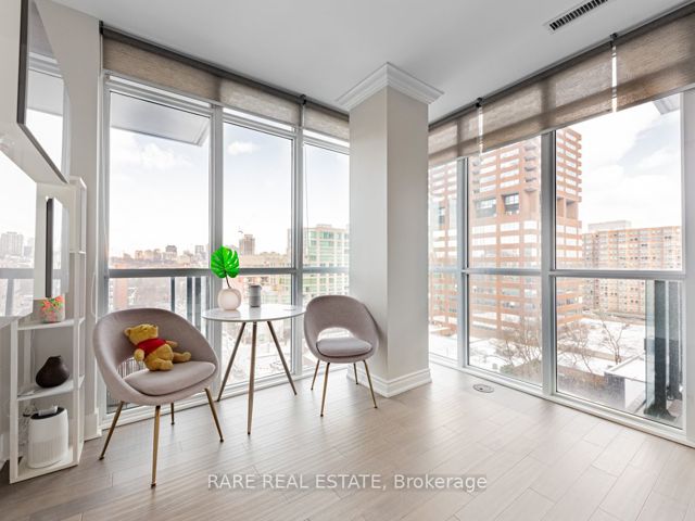 803 - 32 Davenport Rd