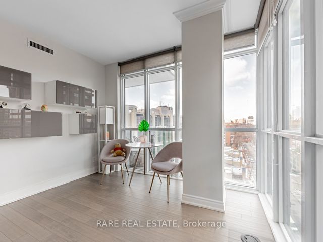 803 - 32 Davenport Rd