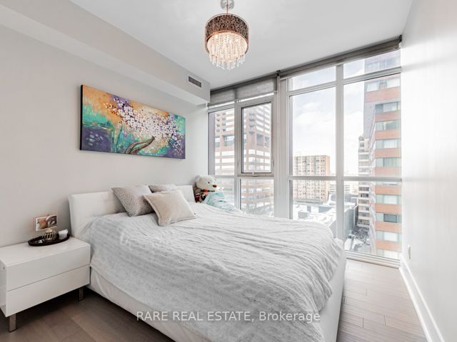 803 - 32 Davenport Rd