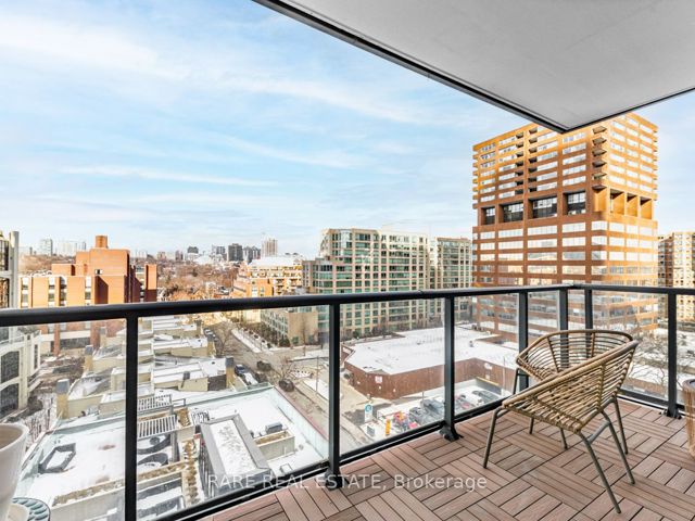 803 - 32 Davenport Rd
