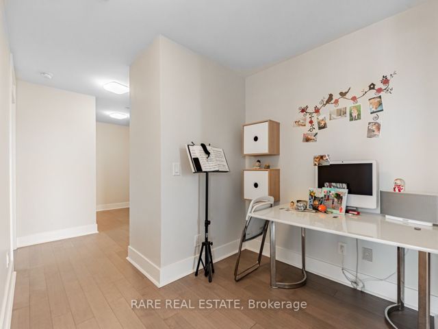 803 - 32 Davenport Rd