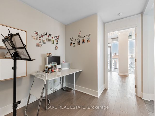 803 - 32 Davenport Rd