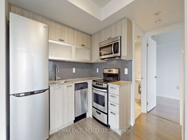 1920 - 36 Lisgar St