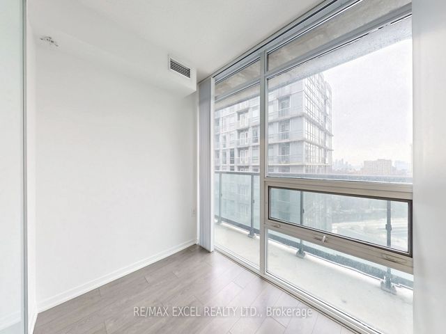 1920 - 36 Lisgar St