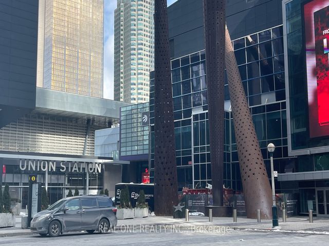 2205 - 65 Bremner Blvd
