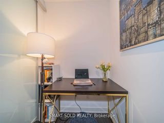 2012 - 17 Bathurst St