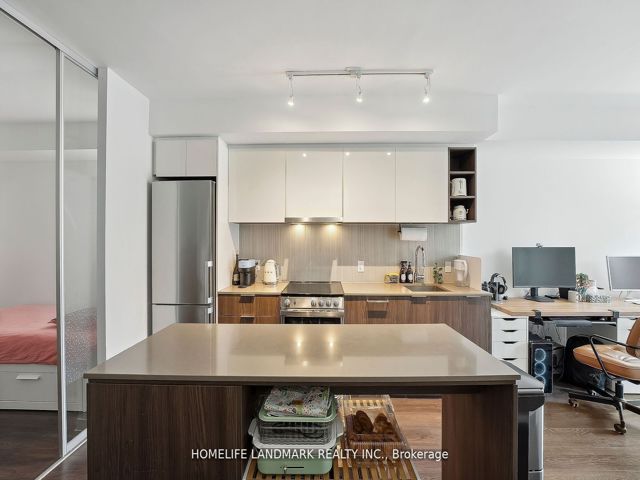 359 - 31 Tippett Rd