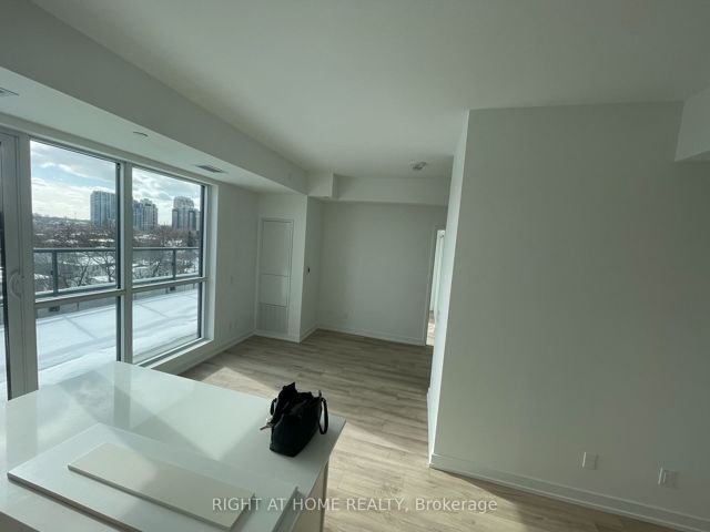 612 - 181 Sheppard Ave E