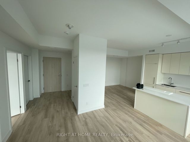 612 - 181 Sheppard Ave E