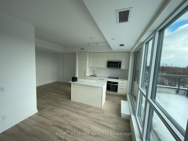 612 - 181 Sheppard Ave E