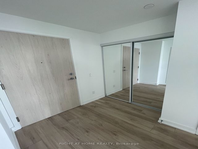 612 - 181 Sheppard Ave E