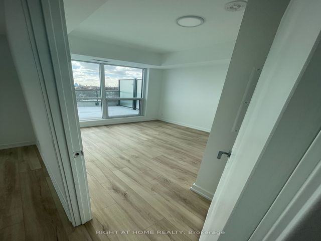 612 - 181 Sheppard Ave E