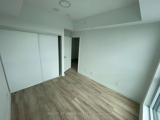 612 - 181 Sheppard Ave E