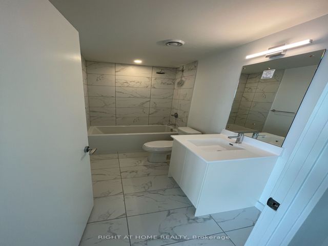 612 - 181 Sheppard Ave E