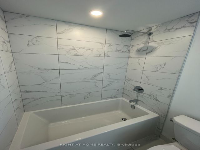 612 - 181 Sheppard Ave E