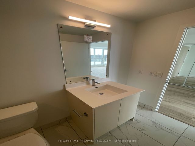 612 - 181 Sheppard Ave E