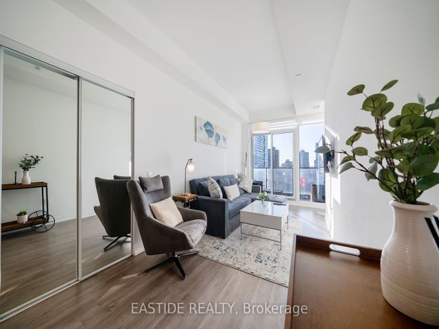 2610 - 251 Jarvis St