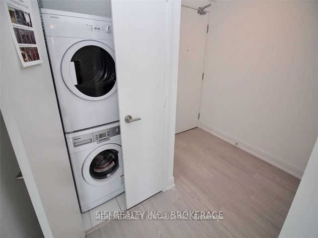 #2310 - 181 Dundas St E