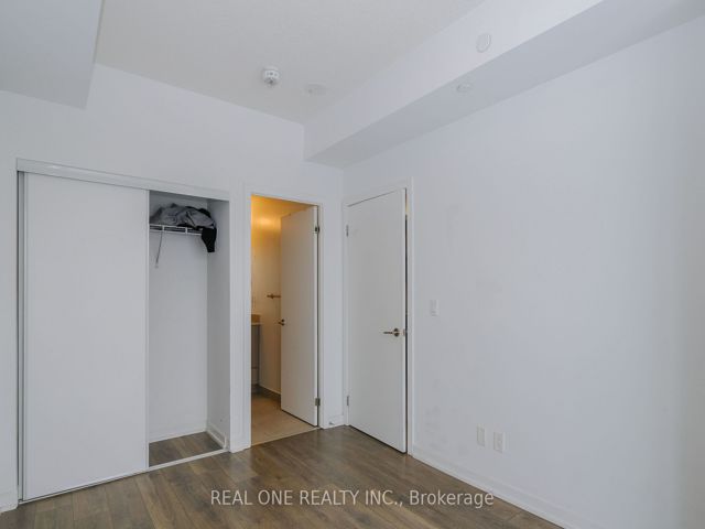 2207 - 32 Forest Manor Rd