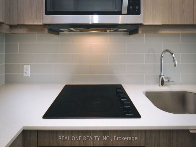 2207 - 32 Forest Manor Rd