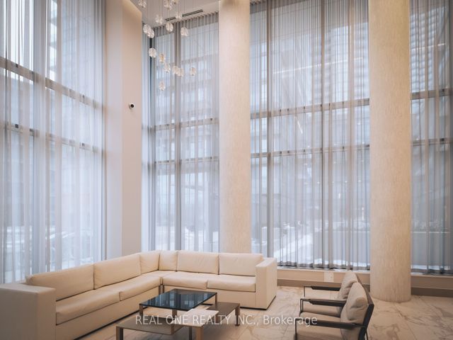 2207 - 32 Forest Manor Rd