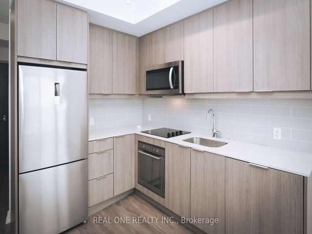 2207 - 32 Forest Manor Rd