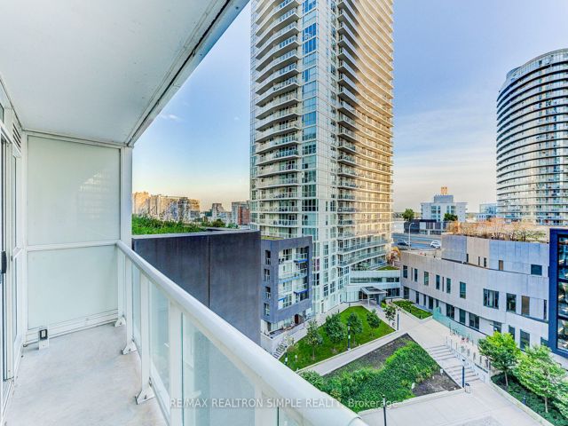 802 - 85 Queen's Wharf Rd