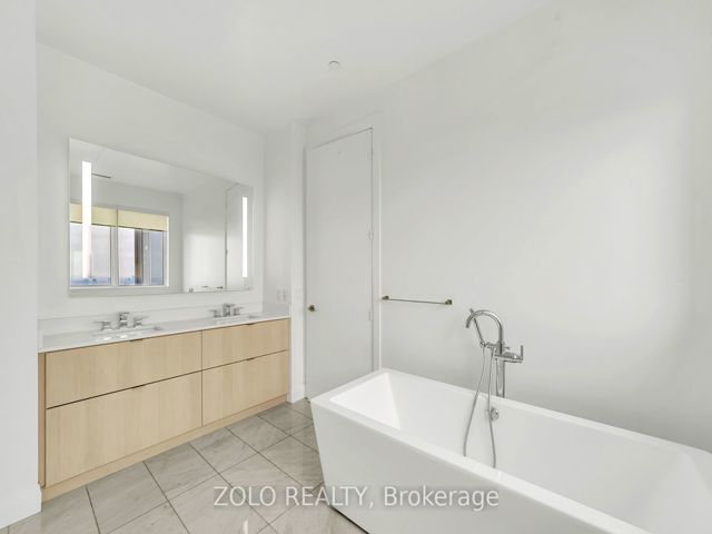 5911 - 7 Grenville St