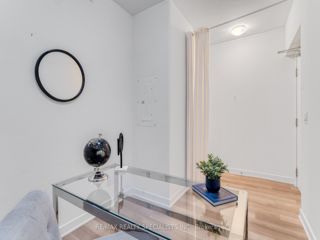 605 - 210 Simcoe St