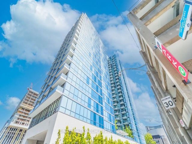 605 - 210 Simcoe St