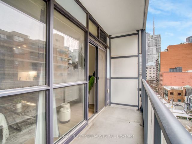 605 - 210 Simcoe St