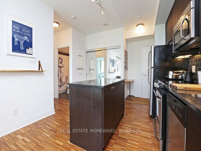 313 - 1171 Queen St W
