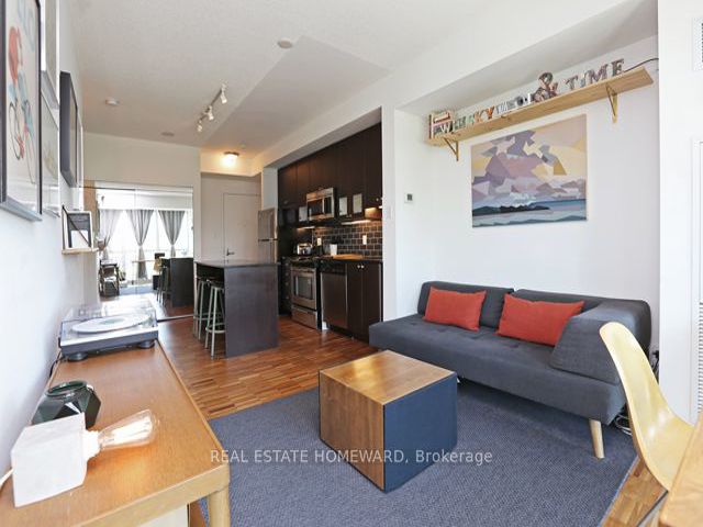 313 - 1171 Queen St W