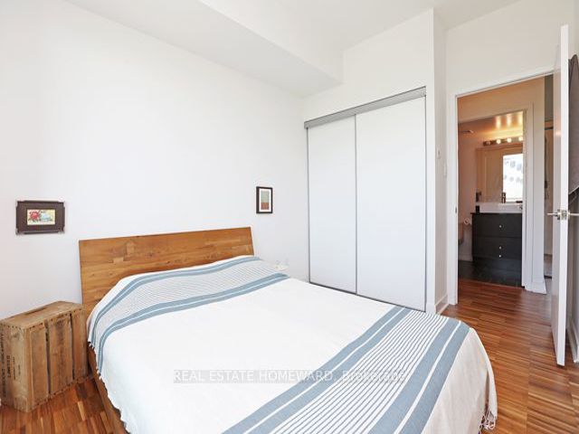313 - 1171 Queen St W