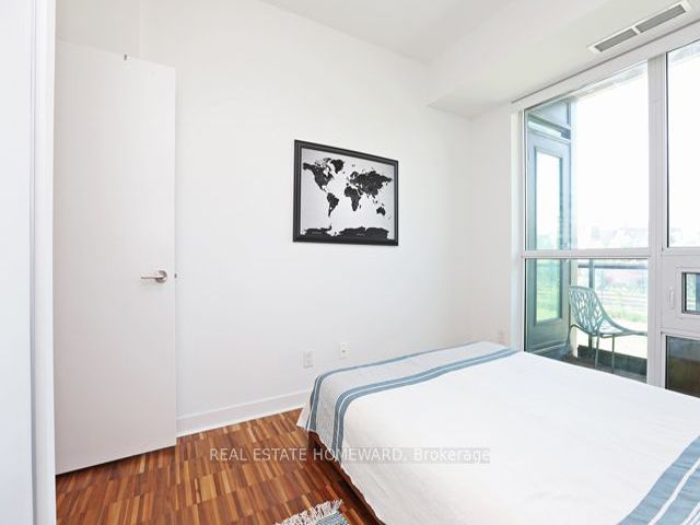 313 - 1171 Queen St W
