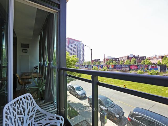 313 - 1171 Queen St W