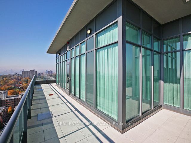 313 - 1171 Queen St W