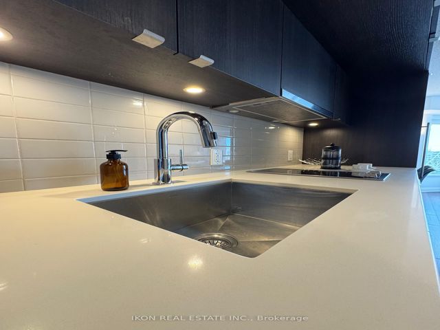 1003 - 155 Yorkville Ave
