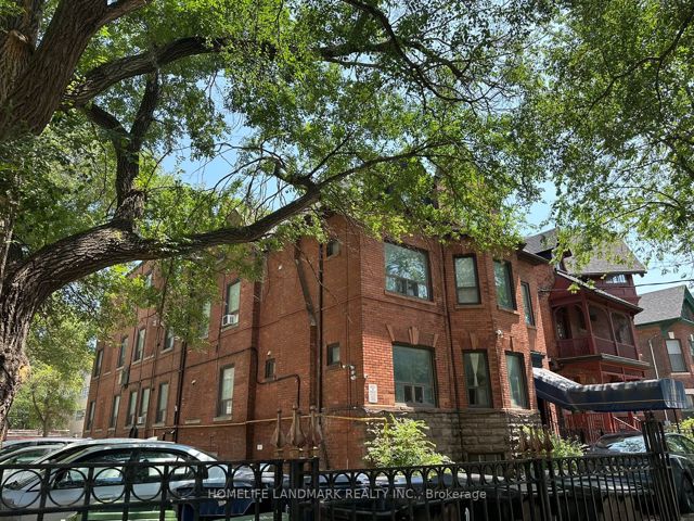 202 - 409 Huron St