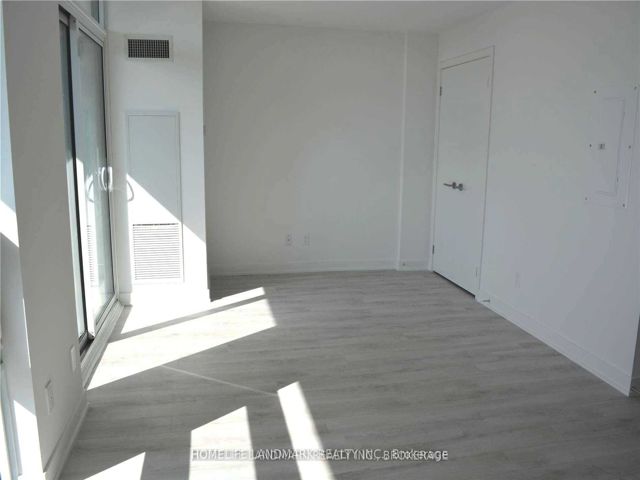 726 - 120 Varna Dr