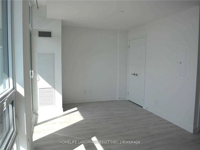726 - 120 Varna Dr