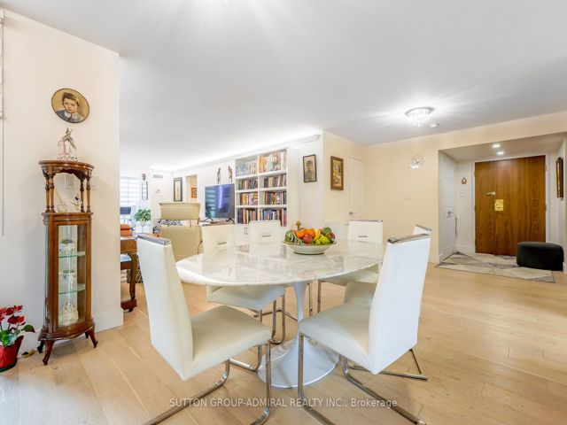 805 - 278 Bloor St E
