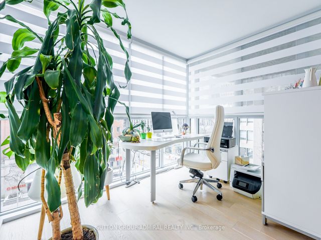 805 - 278 Bloor St E
