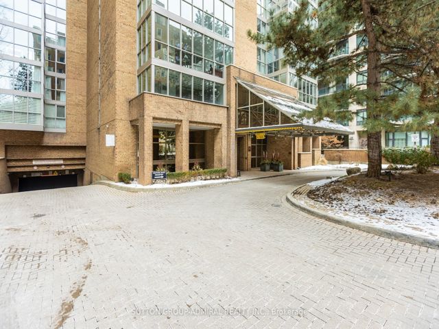 805 - 278 Bloor St E
